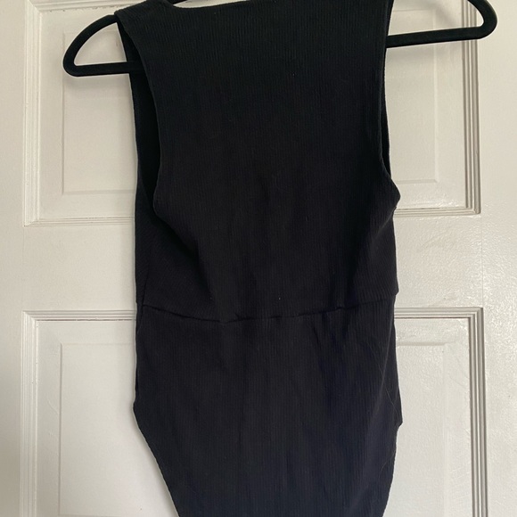 ❗️SOLD❗️FOREVER 21 BODYSUIT - Picture 2 of 3